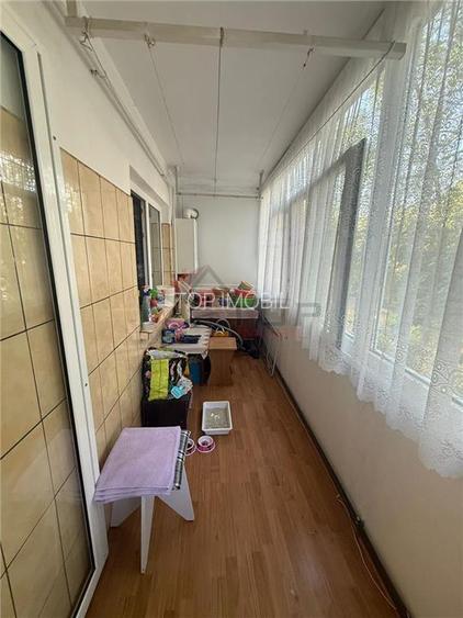 Apartament cu 3 camere decomandat, 2 bai, etajul 2 Cug Aleea Tudor Neculai - 10