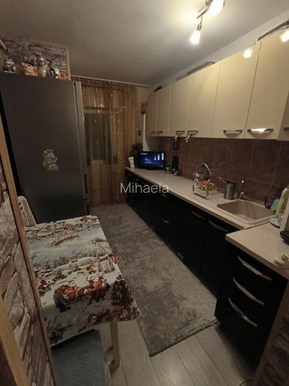 Apartament 3 camere decomandat cu doua balcoane- cartier Grui - 3