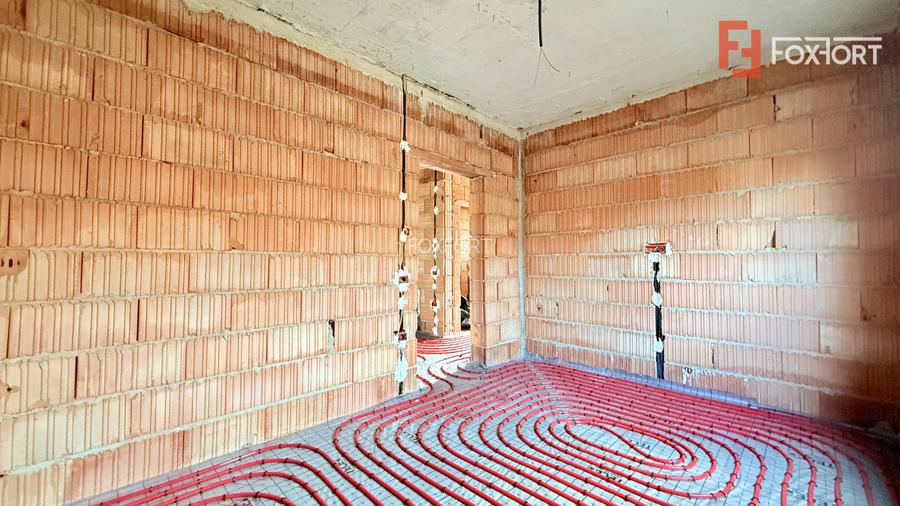 Duplex de vanzare 3 camere + pod mansardabil - Mosnita Veche - 7