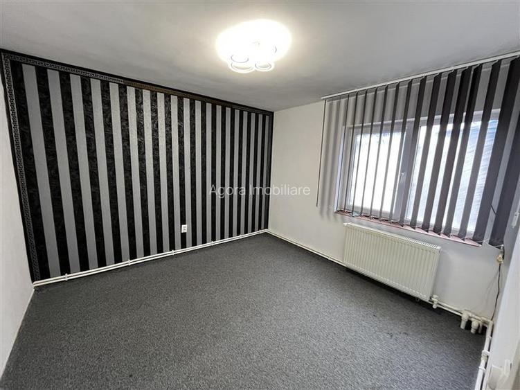 Spatiu Pretabil Servicii | 4 Camere | 80mp + 50mp terasa - 6