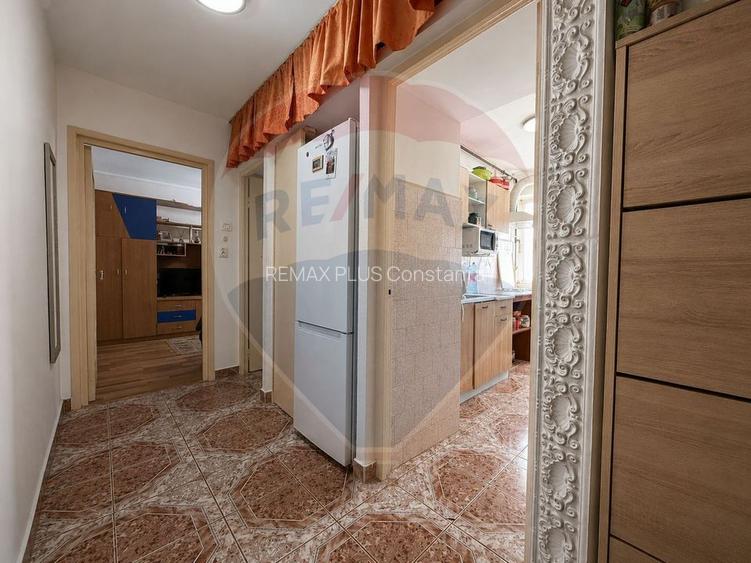 Apartament cu 2 camere de vanzare in KM 4-5 etaj 2 - 2