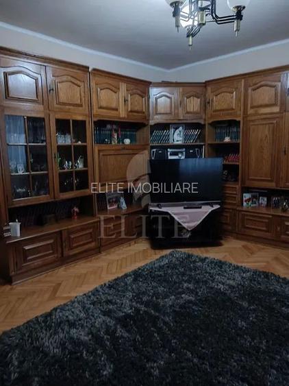 Apartament 3 camere în zona BLOCUL SPRAY - 2