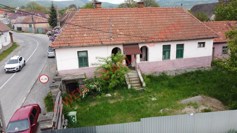 De vânzare casă de locuit în centrul satului Bixad! - 4