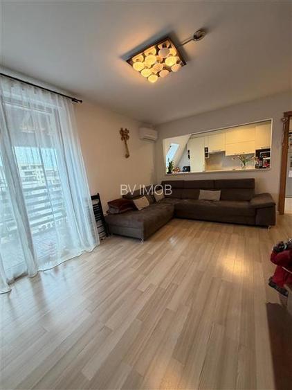 Vanzare apartament 4 camere pe 2 etaje, 3 bai, Urban Residence - 19