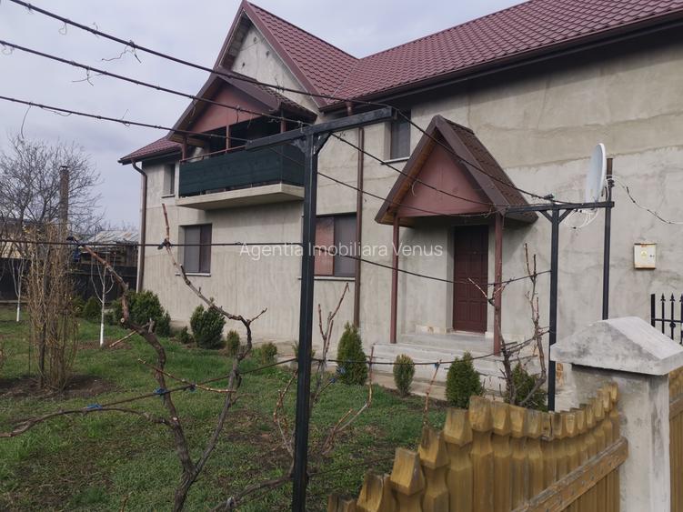 Casa cu etaj in Oraseni Deal - 12