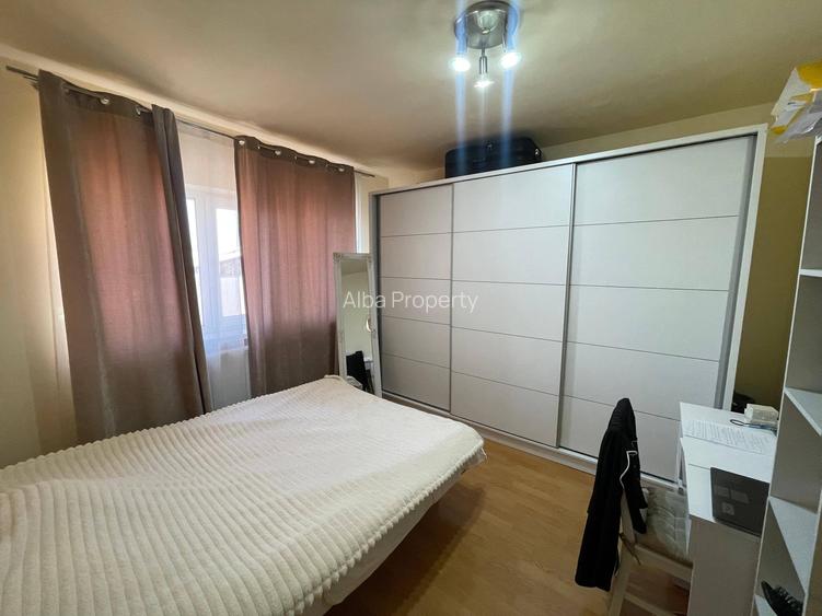 Apartament 2 camere  decomandat , mobilat - 4