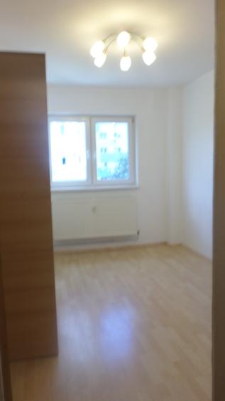 13 Septembrie – Margeanului, apartament decomandat, etaj intermediar