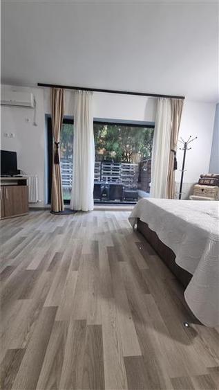 Studio Spatios cu Curte Proprie la Cativa Pasi de Mare, Mamaia Nord