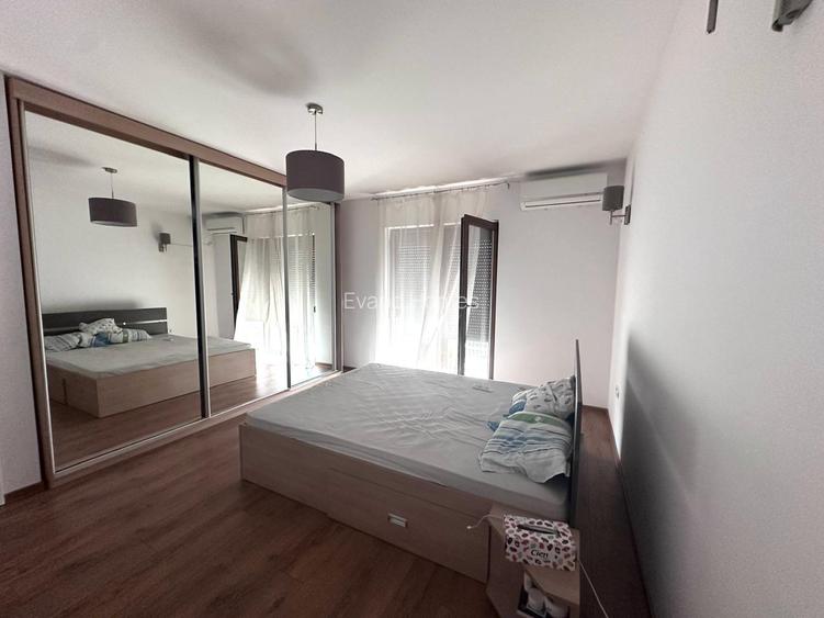 Duplex cu piscina- 4 camere si 2 bai - zona foarte buna- Mosnita Noua - 8