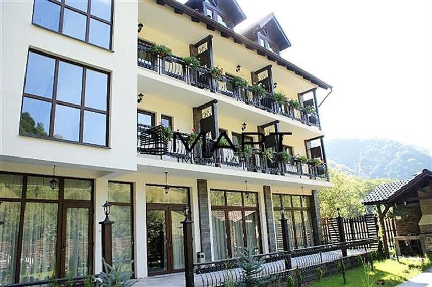 Pensiune 12 camere teren 200mp Valea Lotrioarei