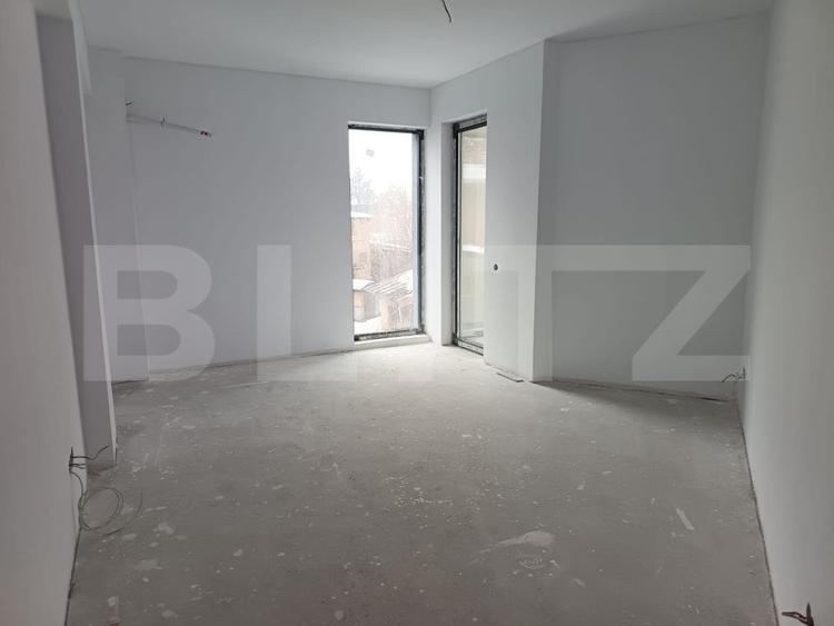 Apartament 3 camere, 75 mp, boxa si loc de parcare incluse in pret, 2024.