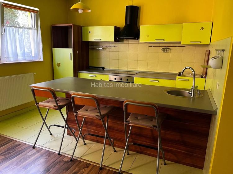 3 camere in bloc tip vila si curte, parcare 2 masini - 2