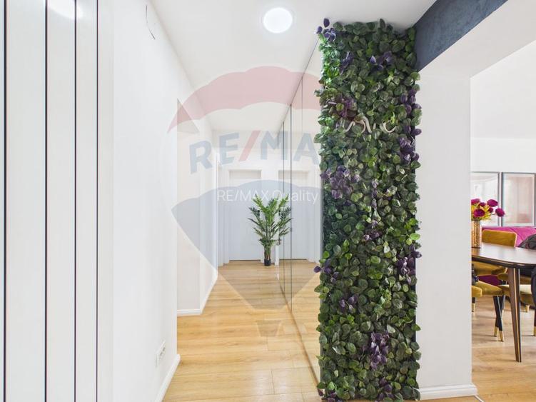 Apartament de vanzare, 3 camere ultra finisat,  Bd. Unirii - 27