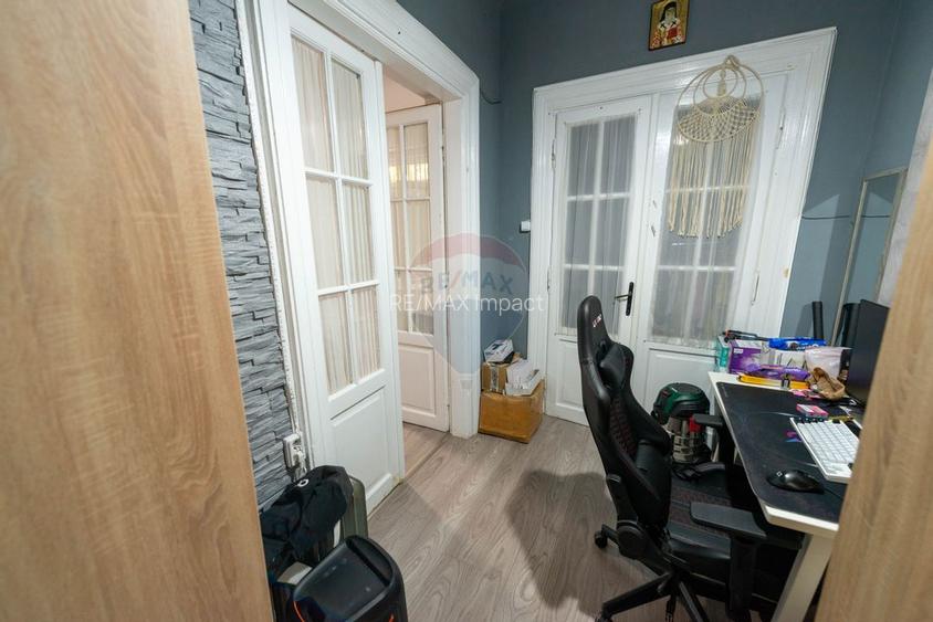 Vila de vanzare in zona P-ta Unirii 140 mp teren - 17