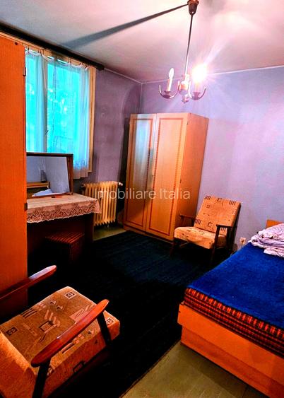 Apartament de 3 camere decomandat, etaj 2, str Codrii Neamțului - 4