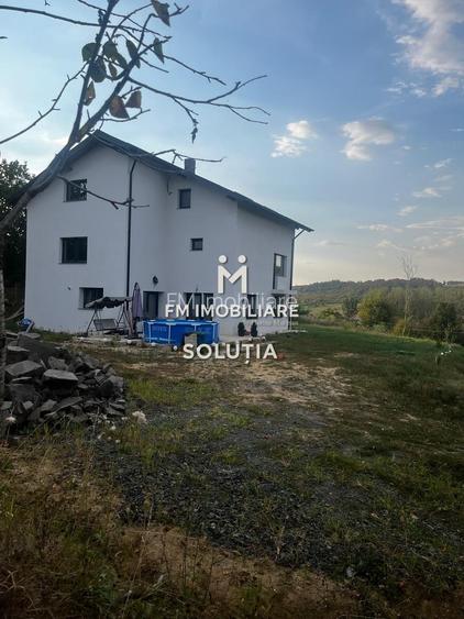 Casă/pensiune spațioasă în Berchez, Maramureș! - 10