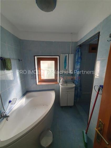 EXCLUSIVITATE! Casa cu teren si garaj in cartierul Mihai Viteazu - 13