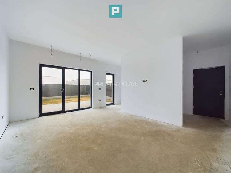 Duplex modern, pe parter, amplasat într-o zonă liniștită din Moșnița Nouă - 2