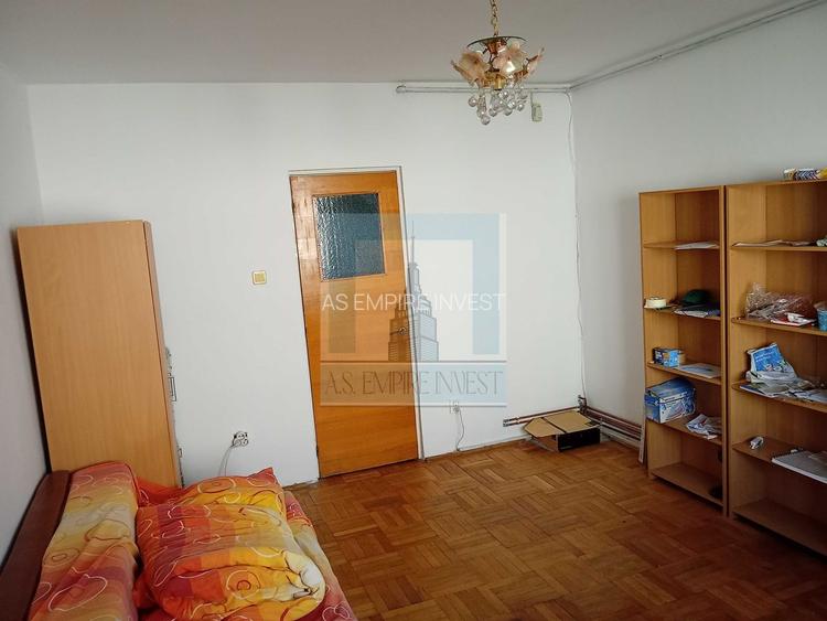 Garsoniera 24 mp - zona în Uzina 2 - 3