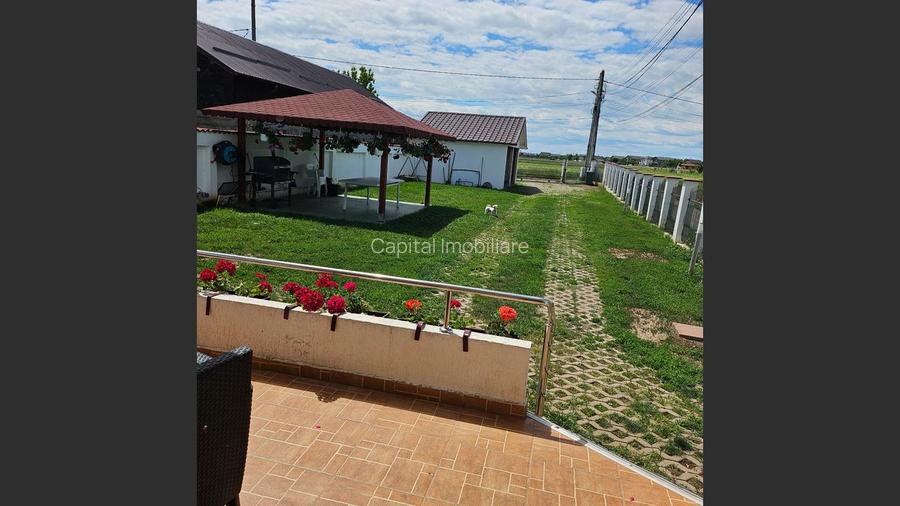 Casa Strejnicu: 150m², 3 dormitoare, 2 băi, 2 garaje
 - 2