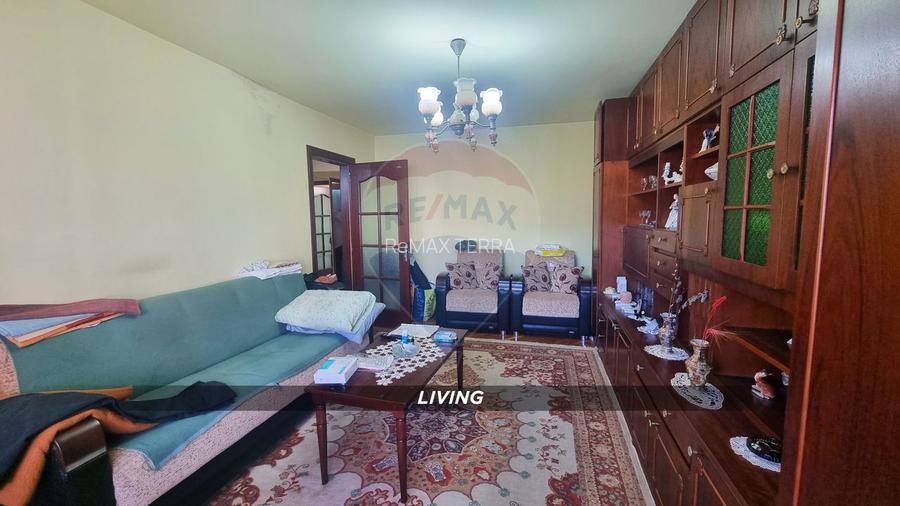 OCAZIE!!! Apartament cu 3 camere, 2 bai et. 2 Str. Hortensiei CENTRAL - 9