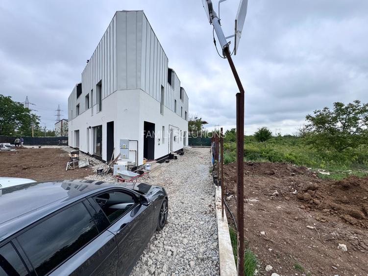 Casa Moderna P+1+M. 320mp Teren. 145mp Util - 2