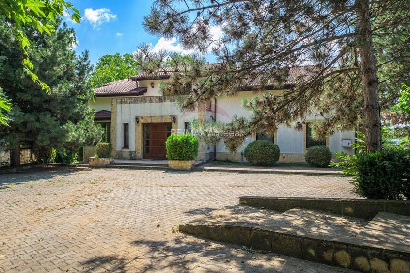 Vila neoromânească cu influențe toscane pe malul lacului Snagov - 36