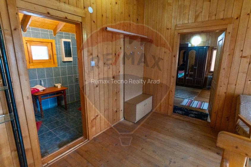 Casă de vanzare,Sacaramb jud. Hunedoara - 13