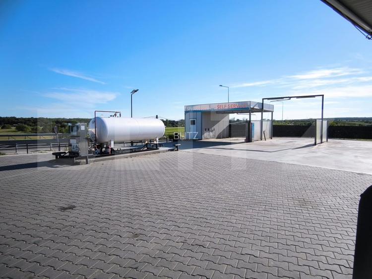 Oportunitate! Sala de evenimente, benzinarie si spalatorie auto, stradala la DE  - 6