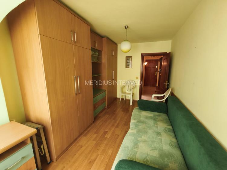 Închiriere apartament 4 camere decomandat + garaj - 28