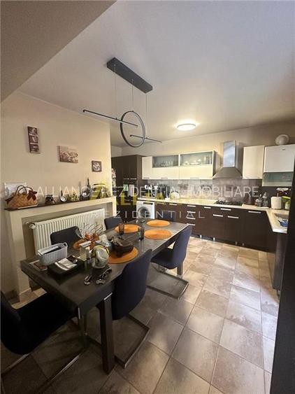 Piata Sudului Casa 4 camere | 3 bai Teren 160 mp - 3