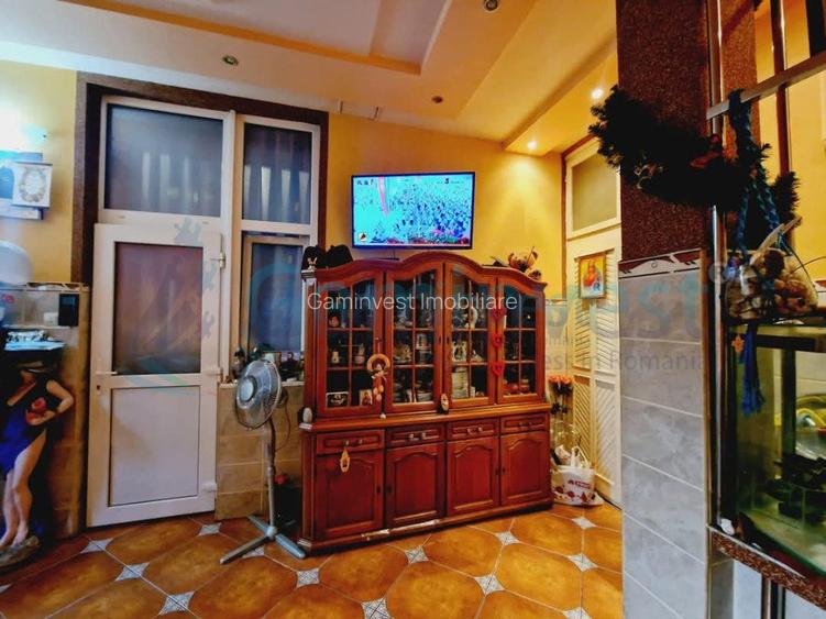 Apartament cu 3 camere de vanzare in Oradea, zona centrala - 2