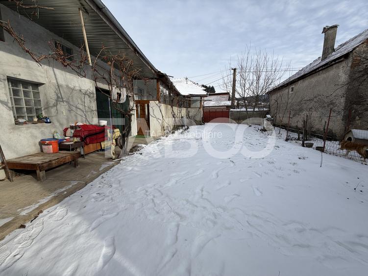 Casa de vanzare 3 camere 90 mpu teren liber 1095 mp Persani - 5