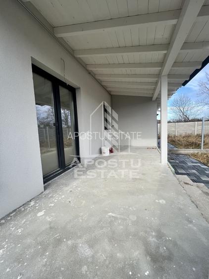 Duplex cu 4 camere, dressing si 3 bai. Toate utilitatile, la asfalt. - 24