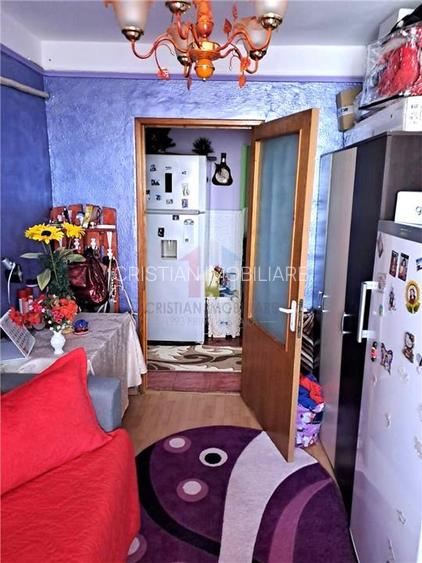 Ap.4 cam conf 1 decomandat, Viziru 3, Etaj superior - 3