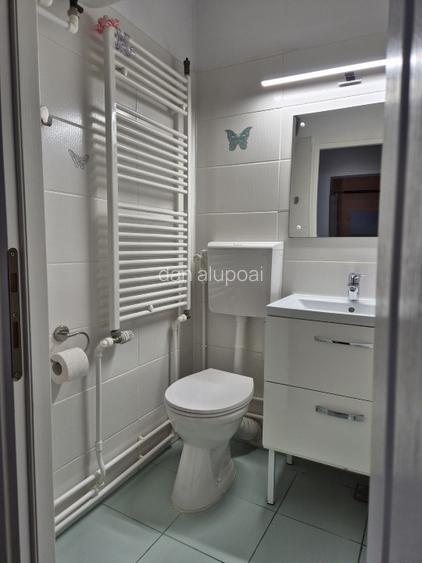 Apartament . decomandat 4 camere, cu  centrala, 2 locuri parcare - 16
