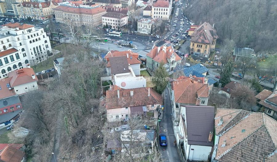 Teren intravilan, ultracentral. - 33