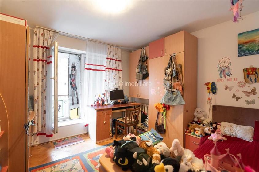 RECO Apartament 4 camere, decomandat, Bloc cu lift, Etajul 3, sub 1300 euro mp - 7