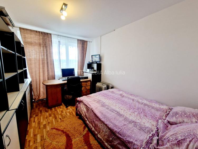 Apartament cu 3 camere mobilat si utilat situat la Vila - 3