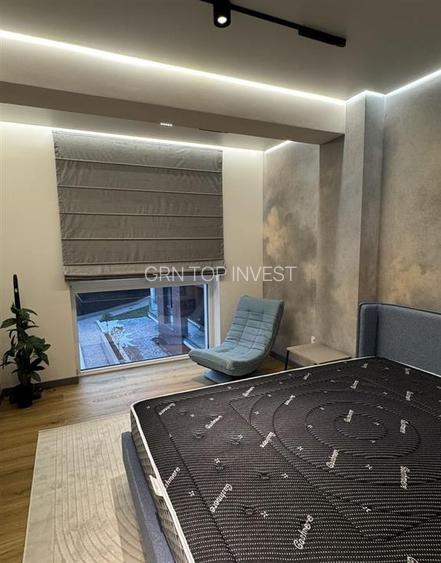 Apartament 2 camere balcon si parcare zona Strand - 11