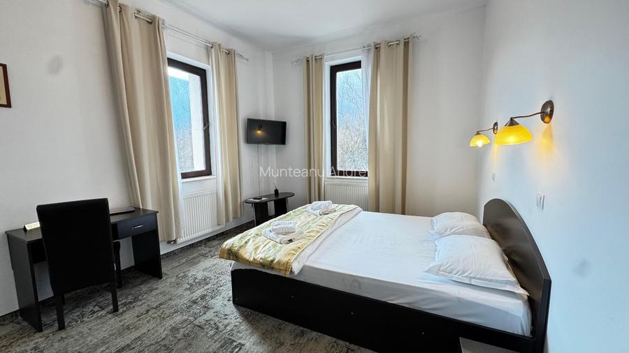 HOTEL PARAUL RECE BUSTENI DE VANZARE - 3