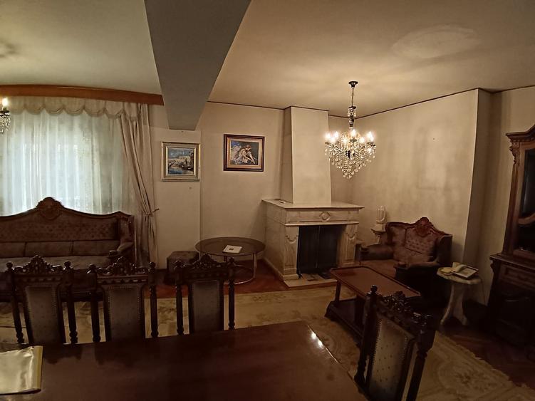 Vanzare 5 camere Batistei