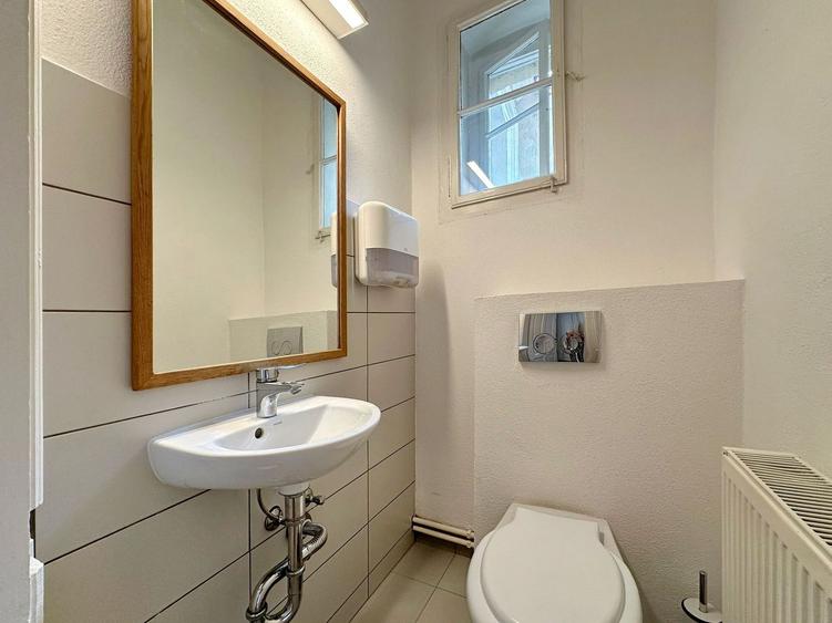 Apartament cu 3 camere in centrul istoric al Brasovului