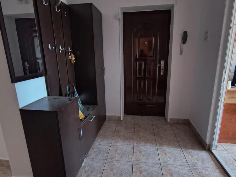 Apartament 3 camere, 2 bai, 79 mp., Parc Gara, Constanta pret145000 eu
