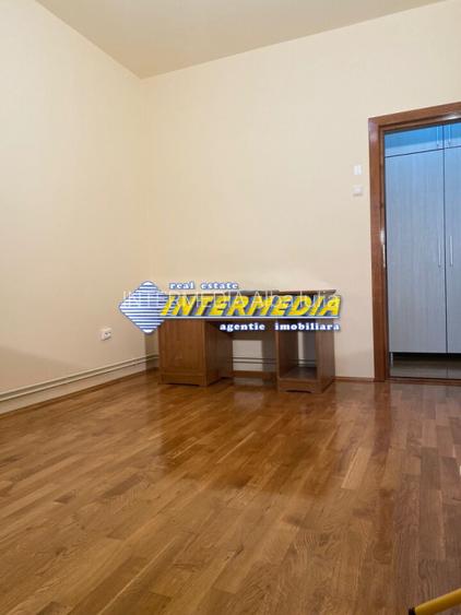 Apartament cu 3 camere Deco Foste proprietati CETATE Piata Finisat Nemobilat - 4