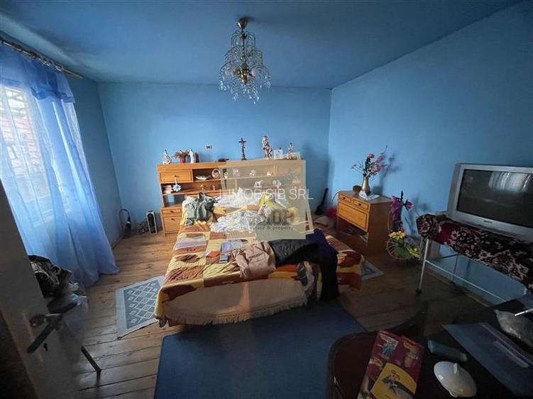 Casa individuala cu 6 camere si 3 bai si 1413 mp teren in Blaj - 8