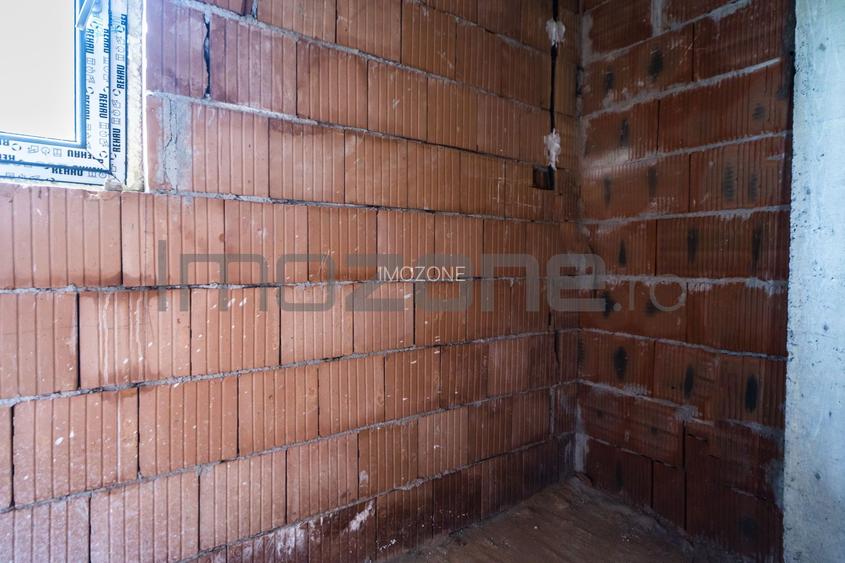 Apartament 3 cam., 2 bai, 2 balc., bloc nou, finisat la cheie, centrala termica - 12