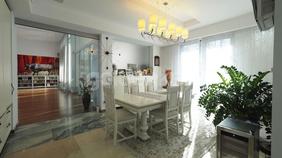 Vilă impresionantă pe un singur nivel | piscina | 2 garaje - 5