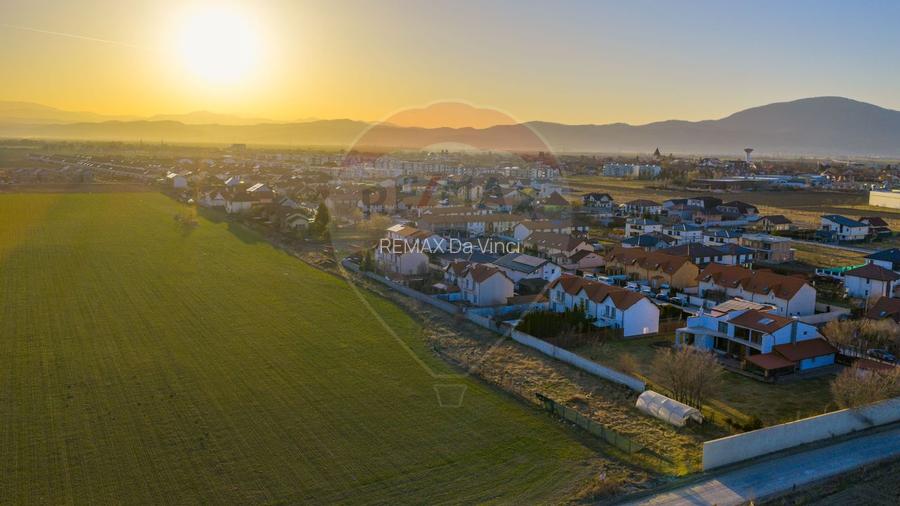 Casă / Vilă cu 4 camere de vânzare în zona Central - 43