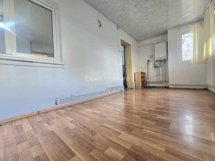 Ap. 2 cam cf I dec, zona Calarasi 4 parter - 8